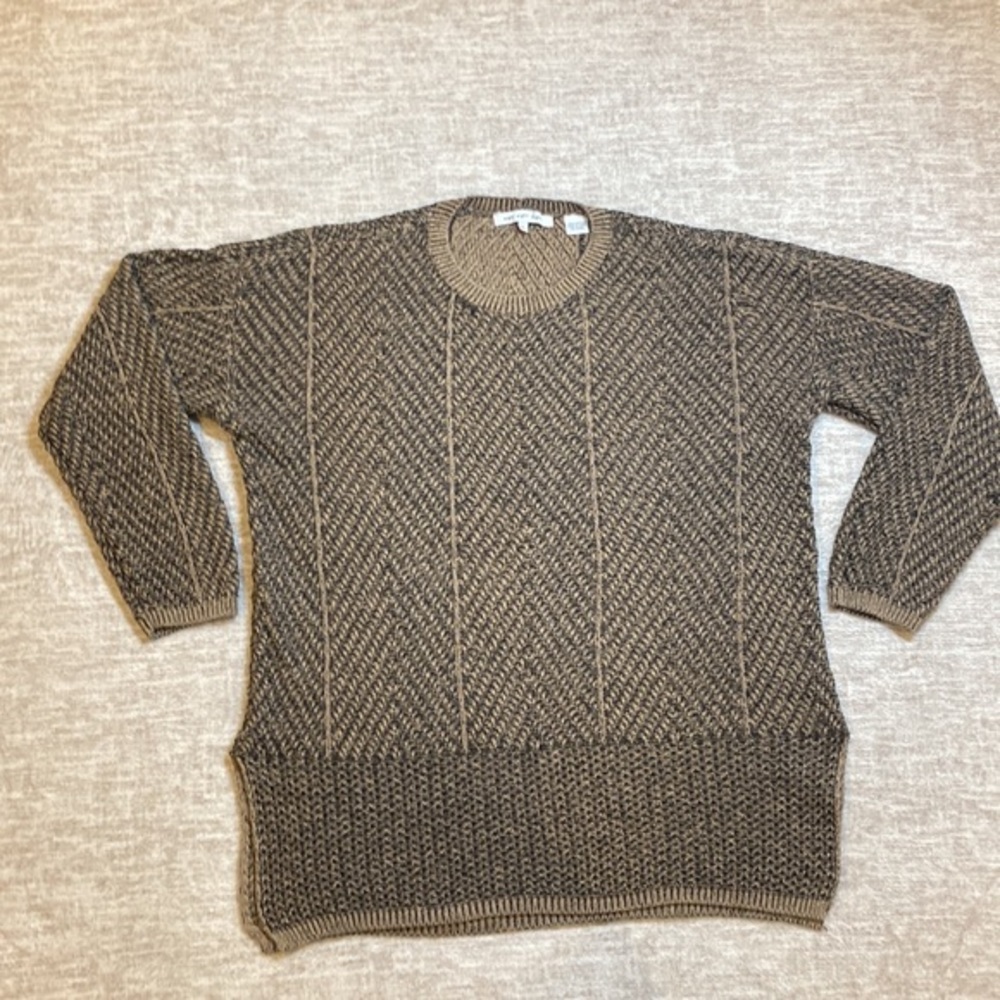 Eight Eight Eight women’s brown knit pullover shark bite hem sweater size large